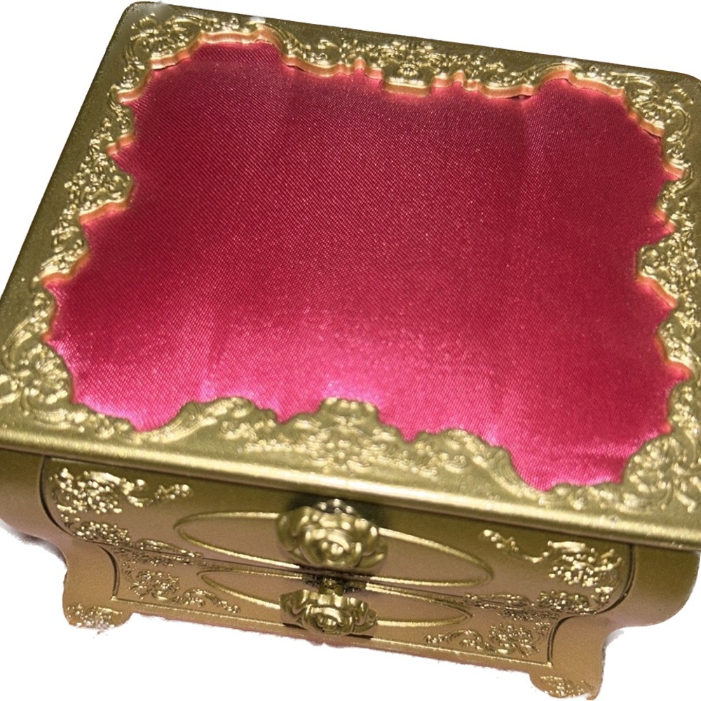 Watch Betsey Johnson jewelry gold box pink satin leopard bracelet necklace ring